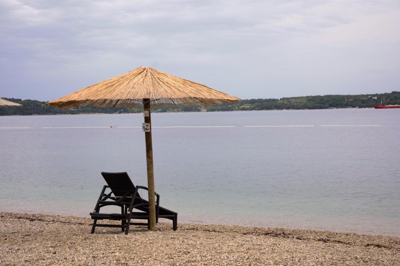 Ferienwohnung Sommer Novigrad Istria Esterno foto