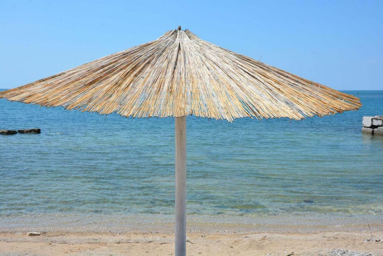 Ferienwohnung Sommer Novigrad Istria Esterno foto