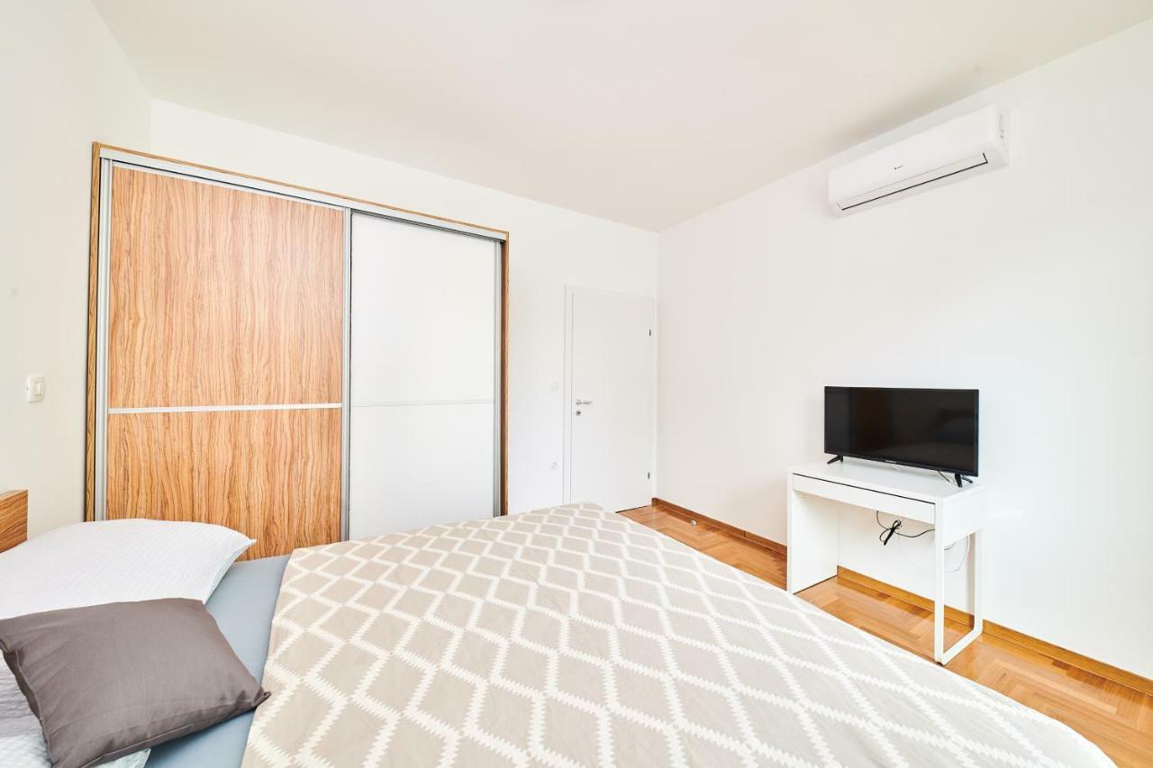 Ferienwohnung Sommer Novigrad Istria Esterno foto