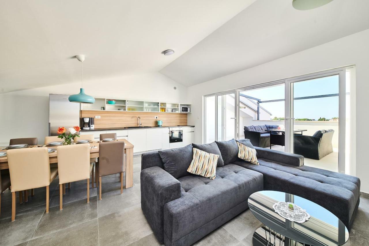 Ferienwohnung Sommer Novigrad Istria Esterno foto